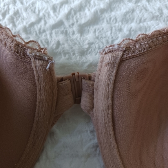 VICTORIA SECRET Seamless Tan Nude Racerback Bra - Picture 5 of 6